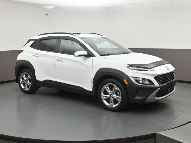 2023 Hyundai Kona Preferred Sun and Leather Heated Seats/Wheel,