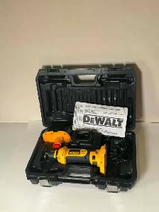 DeWalt DC550 Heavy Duty 18V Cordless Cut-Out Tool