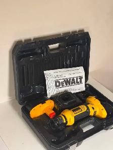 DeWalt DC550 Heavy Duty 18V Cordless Cut-Out Tool - Photo 4
