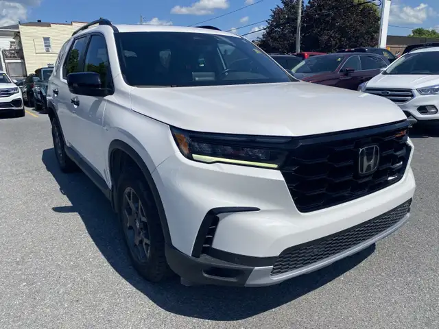 2023 Honda Pilot TrailSport AWD