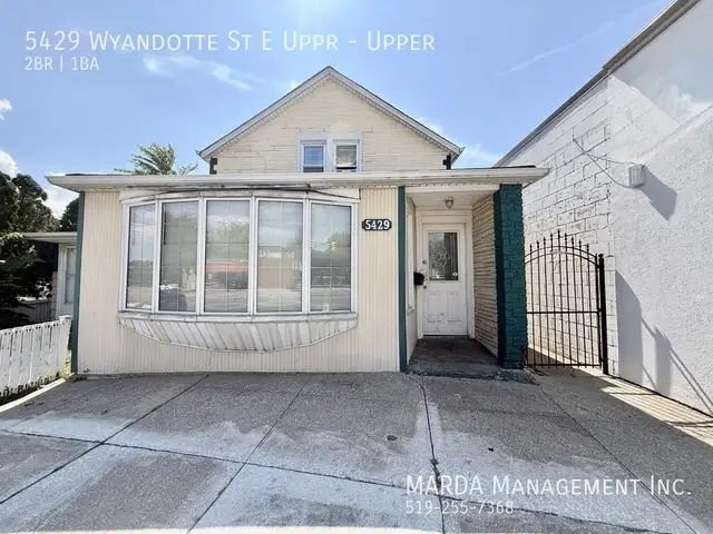 CHARMING 2 BED/1BATH UPPER UNIT   HYDRO & GAS
