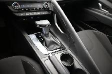 2025 Hyundai Elantra PREFFERED TECH SUNROOF, NAVIGATION, HEATED - Photo 11