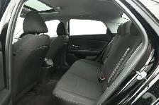 2023 Hyundai Elantra PREFFERED HEATED SEATS | HEATED STEERING | - Photo 22