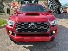 2022 Toyota Tacoma - Photo 2