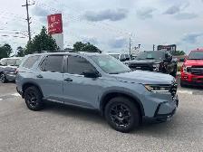 2023 Honda Pilot TrailSport | 1 Owner | Clean Carfax | Leather - Photo 3