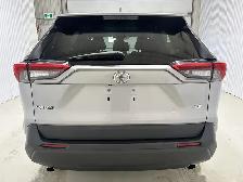 Toyota RAV4 LE TA 2021 à vendre - Photo 9