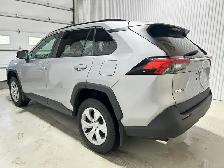 Toyota RAV4 LE TA 2021 à vendre - Photo 11