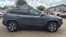2016 Jeep Cherokee Trailhawk, AS IS, ENGINE RUNS WELL - Photo 6