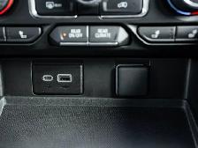 2024 Chevrolet Suburban Z71 - Photo 34