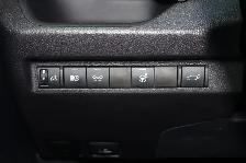 2025 Toyota RAV4 XLE - Photo 11