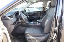2025 Toyota RAV4 XLE - Photo 16