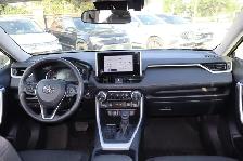 2025 Toyota RAV4 XLE - Photo 17