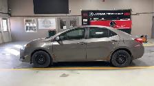2017 Toyota Corolla - Photo 2