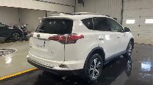 2018 Toyota RAV4 - Photo 4