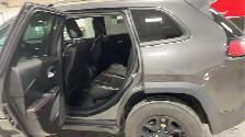 2020 Jeep Cherokee - Photo 11