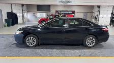 2016 Toyota Camry - Photo 2