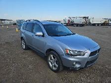 2012 Mitsubishi Outlander - Photo 2