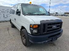 2011 Ford E-Series - Photo 3