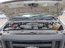 2011 Ford E-Series - Photo 9