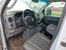2011 Ford E-Series - Photo 10