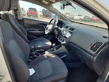 2016 Kia Rio - Photo 18
