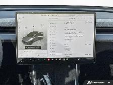 2026 Tesla Model Y Premium | HEATED & COOLED SEATS | PANO-ROOF - Photo 17