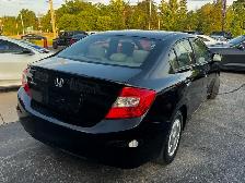 2012 Honda Civic 4dr Auto LX LOW KM - Photo 10
