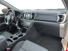 2019 Kia Sportage LX / AWD - Photo 17