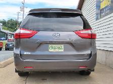 2016 Toyota Sienna - Photo 4