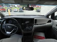 2016 Toyota Sienna - Photo 9
