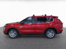 2025 Mitsubishi Outlander Plug-In Hybrid SE ⚡ Eco-Friendly Power - Photo 2