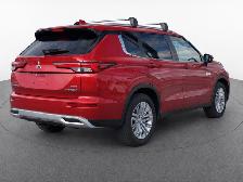 2025 Mitsubishi Outlander Plug-In Hybrid SE ⚡ Eco-Friendly Power - Photo 5