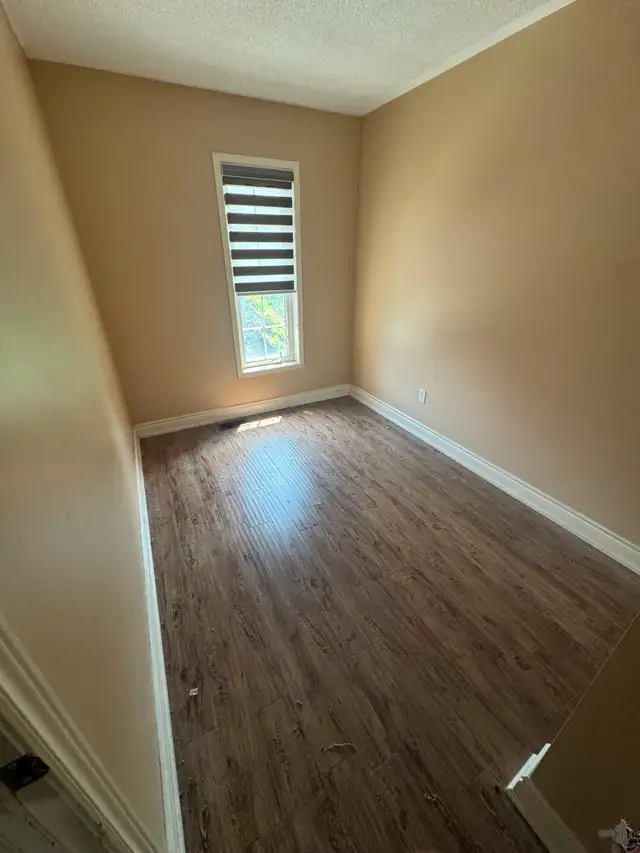 STARTING SEPTEMBER 1ST – 4 ROOMS FOR RENT NEAR YORK UNIVERSITY
