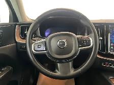 2022 Volvo XC60 Momentum - Photo 17