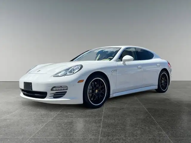 2011 Porsche Panamera 4S