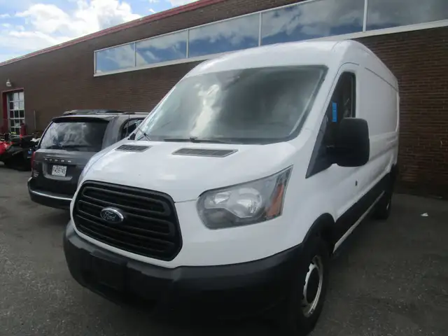 Ford Transit-250 T-250 toit moyen v6 inspette garantie financeme