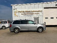 2019 Dodge Grand Caravan SXT | Power Door | Command Start - Photo 4