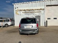 2019 Dodge Grand Caravan SXT | Power Door | Command Start - Photo 6