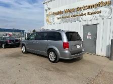 2019 Dodge Grand Caravan SXT | Power Door | Command Start - Photo 7
