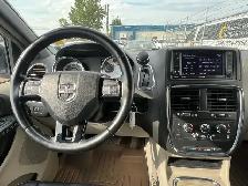2019 Dodge Grand Caravan SXT | Power Door | Command Start - Photo 14