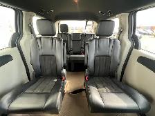 2019 Dodge Grand Caravan SXT | Power Door | Command Start - Photo 23
