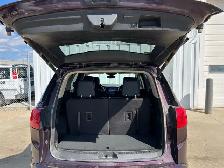 2017 GMC Acadia Denali AWD 6 Passenger | Command Start | No Repo - Photo 27