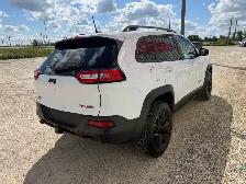 2018 Jeep Cherokee Trailhawk 4WD - Photo 4