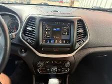 2018 Jeep Cherokee Trailhawk 4WD - Photo 13