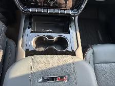 2026 GMC YUKON XL AT4 - - Photo 22