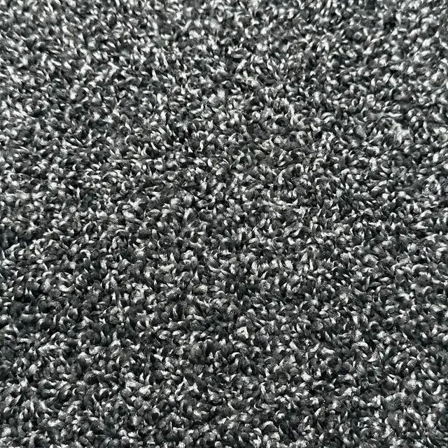 Carpet, underlay and 2x4'a