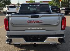2024 GMC Sierra 1500 SLT Crew Cab - Photo 4