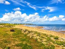 Beachfront / Waterfront Land, a rare find - a must see! - Photo 3