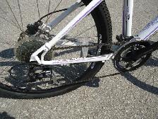 GT – Avalanche 27 Speed, Disk Brakes (Like New) - Photo 8