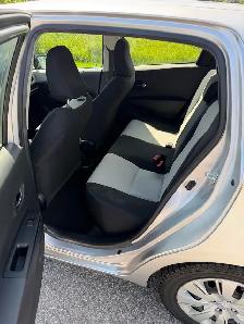 2012 Toyota Yaris ONLY 77,000 km - Photo 10